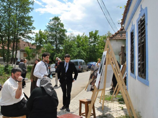 941810_445947752163142_1613932018_n