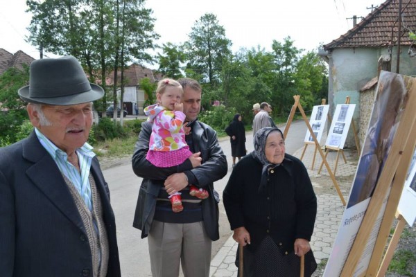 972018_445947455496505_1198842926_n