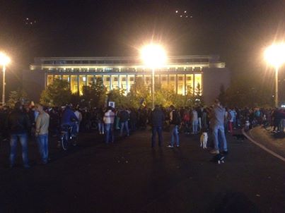 1391874_597803290265816_375872711_n