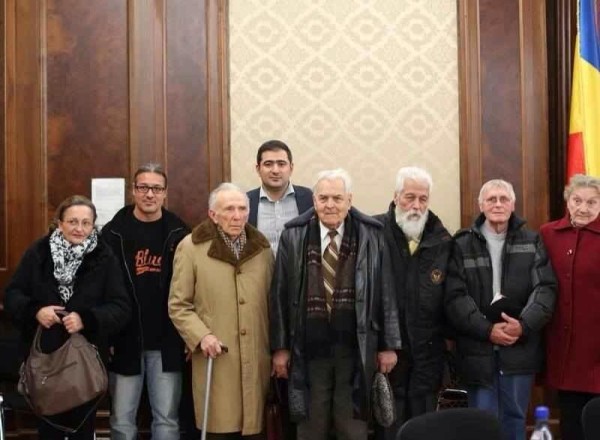 1499443_252887218202841_131052586_n