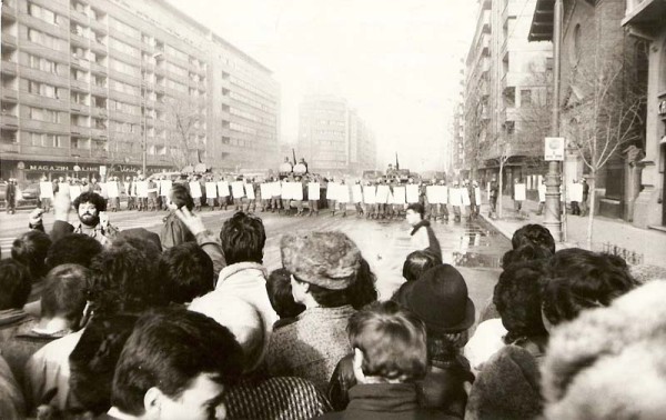 Revolutia Romana in centrul Bucurestiului (decembrie 1989)