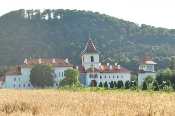 281837_10150239868141176_7931005_n