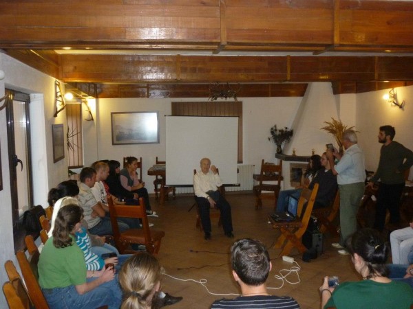 534487_441461345915673_1063437353_n