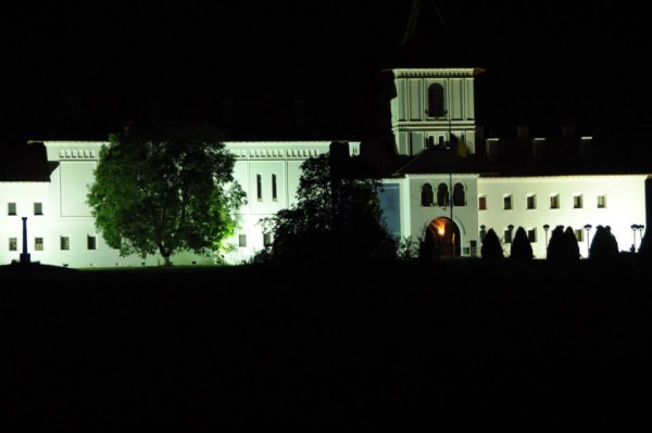 554566_10151481496851176_2023159523_n