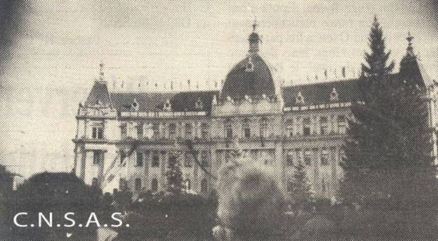 consiliul-municipal-si-masa-de-manifestanti-15-noiembrie-1987