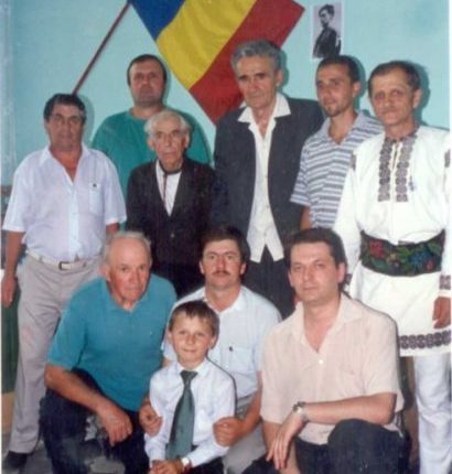 36204_132498343441301_2357754_n-410×600-1